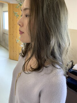 ベルベチカ(Belvetia) ブリーチなしカーキアッシュ