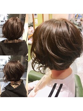 ディーリンク 南橋本店(HAIR MAKE DLINK) 前下がりショートに少しお姉さんカラー