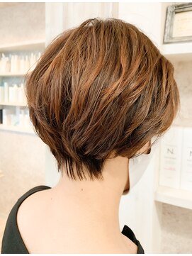 キャアリー(Caary) 福山市美容室Caary ふわっとパーマでオシャレショートスタイル