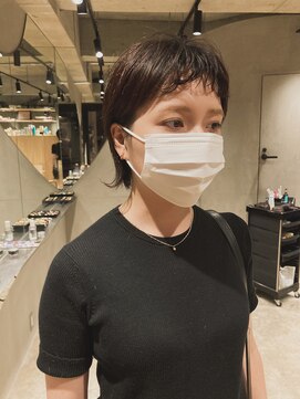 ビビト(bibito) bibito ショートウルフ　ウルフカット　オン眉　前髪パーマ