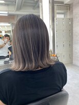 イキ 表参道(iki omotesando)&nbsp;モード/無造作ウェーブ/大人ガーリー[表参道駅]