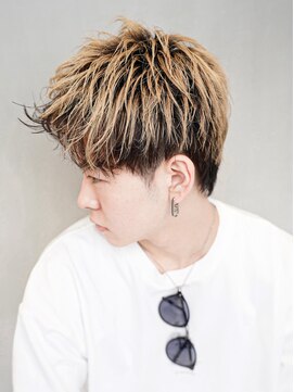 アルファ 新宿(alpha) フェザーパーマ/刈り上げセンターパート/サーフカール[新宿]