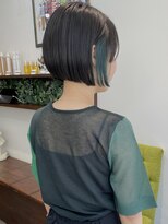 チルヘアデザイン(chill hair design)&nbsp;タッセルボブ/インナーカラーターコイズグリーン