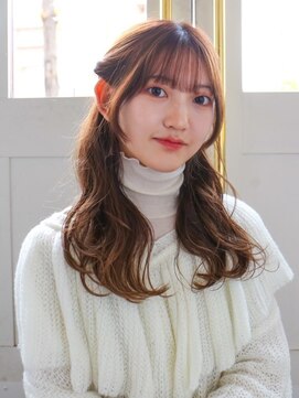 オッジ 西新店(Oggi) 顔周りレイヤー　ウェーブヘア　マロンブラウン