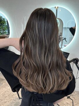 モアナ バイ ラナ(MoanA BY LANA) ミディアムストレート　小顔ヘア　伸ばしかけヘア　白髪染め