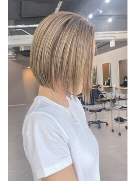 レブ 三条河原町(Reb,) ハイトーンボブ