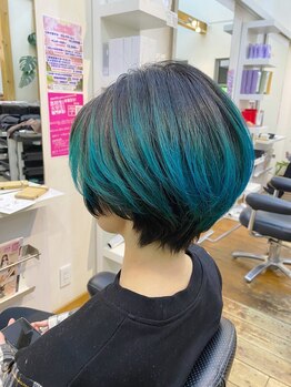 ギャラクシー ヘアードレッサーズ(galaxy hairdressers)の写真/【カラーが引き立つショートスタイル】シルエット重視×自在なアレンジで毎日新しい自分に出会える☆