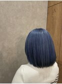 ブルー