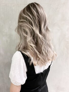 シオン(shion) ロングブリーチハイトーンホワイトグレージュ_ba345152