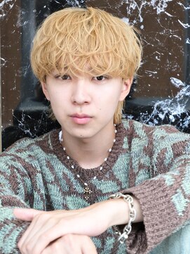 クローマン バイ ビカム(CHROMAN by become) ラウンドマッシュ×ミルクティーベージュ/フェザー/ブリーチ