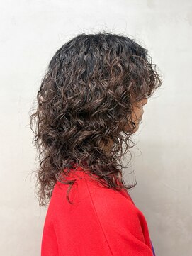 トオ(TOH) くるくるパーマハードパーマカーリーヘアウルフパーマ癖毛パーマ