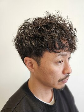 ワンワンオー バーバーショップ 長浜店(@110 BARBER SHOP) スパイラルパーマ×ツーブロックマッシュ