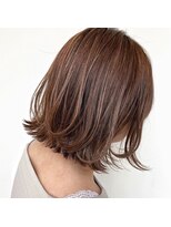 シャンプー 本店(SHAMPOO) ハイライトカラー×切りっぱなしボブ