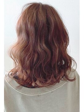 ウエスト(WEST) 抜け感がかわいい、ゆるふわパーマ