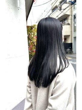 フィアート ヘアドレッシング サロン(Fiato Hairdressing Salon) ブルーブラックでトーンダウン♪