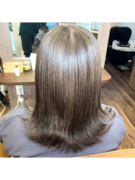 プリュム(Plume) 20代30代40代大人可愛い愛されな外ハネ ロング黒髪（暗髪）