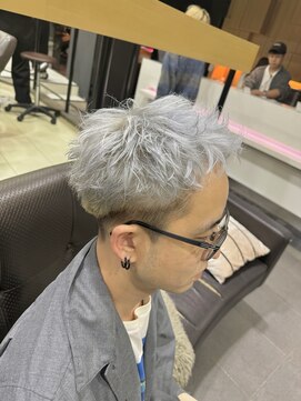 ゼスト 吉祥寺店(ZEST) ホワイトカラー スパイキーショート 吉祥寺/島田優斗