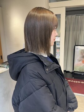 テトラ バイ ネオリーブ 横浜西口店(tetra by neolive) くすみグレージュ ブリーチカラー