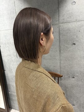 切りっぱなしボブ×シアーベージュ