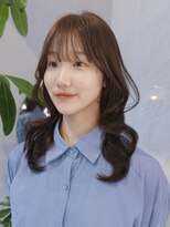 クム(kumu)&nbsp;【kumu】韓国風/レイヤーカット/透明感/ロング/艶感/グレージュ