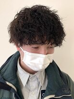 シャルムバイケンジ(Charm.by KENJE)&nbsp;メンズパーマ波巻きツイストスパイラル刈り上げセンターパート