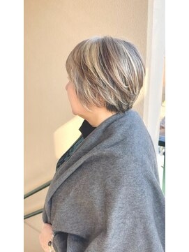 白髪ぼかし系デザインハイライト