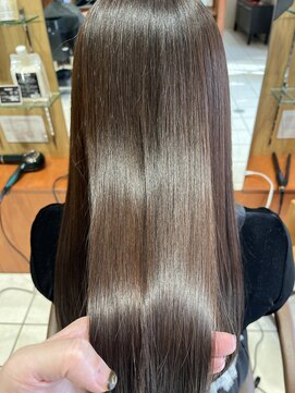 美容室エクストラアーツジャパン(X ARTS JAPAN) サラ艶美髪ストレートヘア