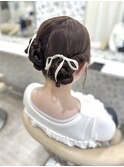 ツインシニヨン×リボン／結婚式／お呼ばれヘア／二次会へア