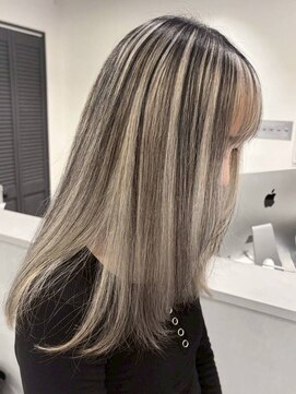 ルーブ トウキョウ(Loob. TOKYO) 池袋デザインカラーインナーカラーイヤリングカラーハイライト