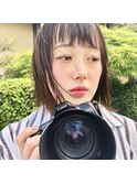 短い軽いバング