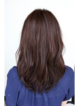 サクラビューティー リム(SAKURA Beauty limb) ラフさで決めるセミロングスタイル