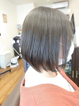 ナドレ(Nadleeh) ボブ