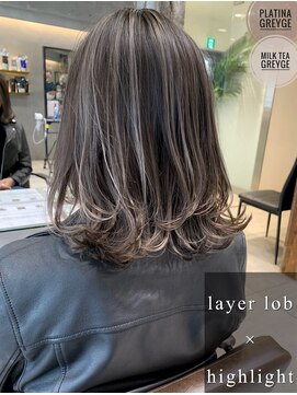 トルネード(TORNADO) ミルクティープラチナグレージュレイヤーロブハイライト　n5.7