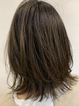 サロン ド ロイ(Salon de Roi) 外ハネレイヤー×オリーブベージュ