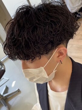 ウェイビーエフティフィフス 横浜西口(WAVEY ft.fifth) 波巻きスパイラルパーマメンズマッシュツイストスパイラルパーマ