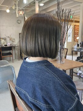 プライベートサロン キッテ(private salon kitte.) オリーブカラーボブ