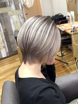 ファヴォリヘアー(favori hair) Shadowroots/Shortbob