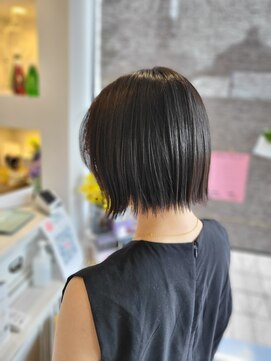 フロート ウラ(FLOAT ula) 切りっぱなしボブ