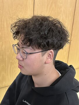 ニアウ 伊勢崎連取店(Niau) 波巻きスパイラルパーマツイストスパイラルパーマシャドウパーマ