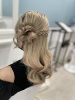 ホワイト(White)&nbsp;編み込みくるみちゃんヘア♪