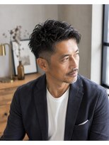 MEN's Baguz MEN'Sカット/ MEN'Sパーマ/ MEN'Sカラー 大人メンズツーブロック×刈り上げ束感パーマビジネススタイル