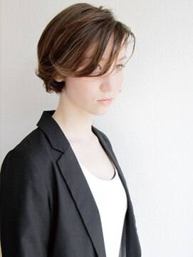 フェイスティ(FACE-T) クール美髪ショート 『安井朋美』