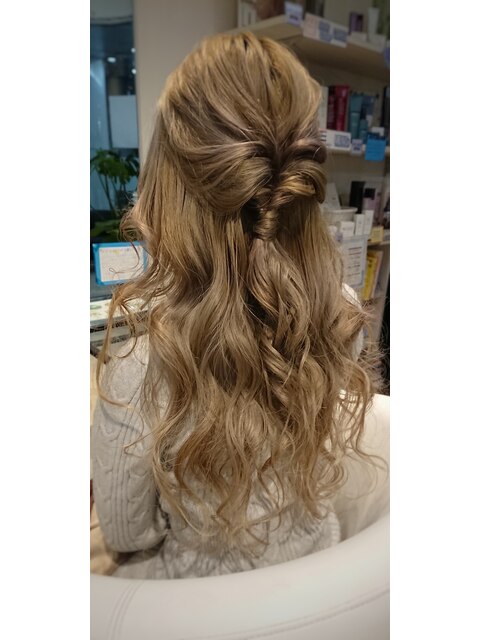 《R＋》ヘアアレンジ☆ハーフアップ☆ロング