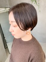 テトヘアー(teto hair)&nbsp;ハンサムショート、ベージュ、センターパート、前下がり
