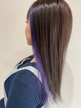 ルシール バイ アリア(Lucir by aria) ロイヤルパープルインナーカラーで個性的に