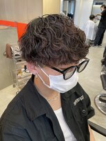 ツーブロック刈り上げ波巻きツイストスパイラルパーマ