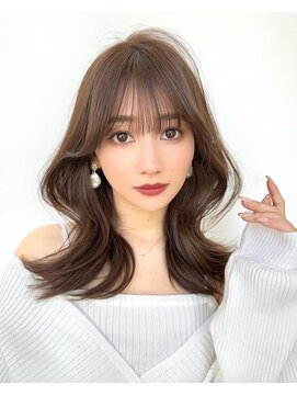 アフロートリノ(AFLOAT Leino) 大人かわいいくびれヘア　抜け感のある韓国風レイヤースタイル