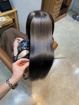 ロア 福岡天神店(LORE) 縮毛矯正【天神/髪質改善/縮毛矯正/酸熱トリートメント】