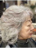 レイヤーカット　ショートカット　ヘアマニキュア　白髪アレンジ