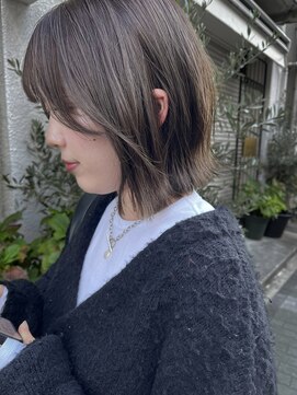 パークレーン アイス イヴェン(park lane ICI yeven) くすみベージュ　グレージュ　秋　/akari